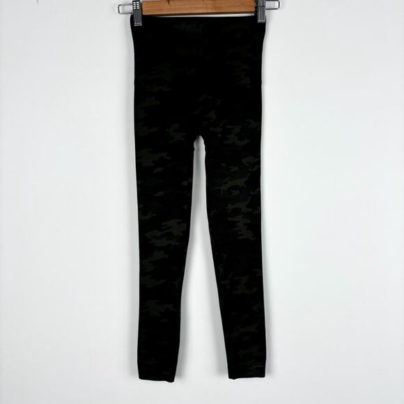 NWT‎ Spanx Look at Me Now Green Camo Leggings - Picture 3 of 5
